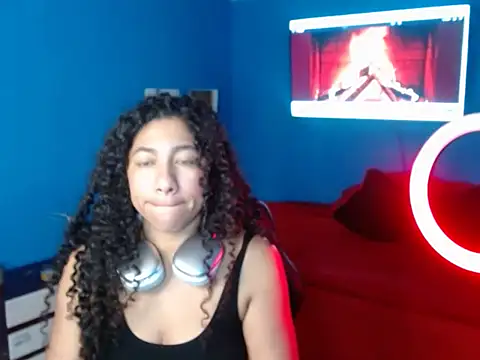 Snapshot of bellacrespalatina chatting on November 10, 2025, 10:53 pm bellacrespalatina online show from November 10, 2025, 10:53 pm