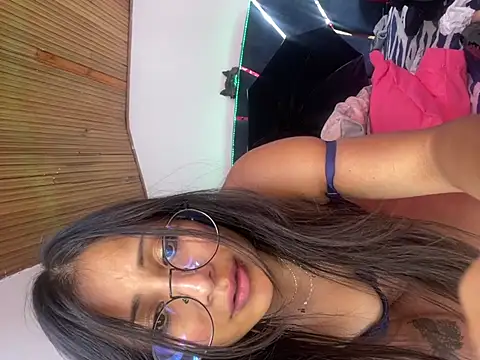 Jade Zephyra online show from February 17, 2025, 11:53 pm