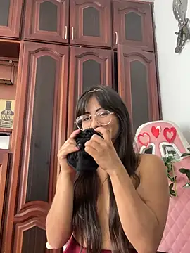 Jade Zephyra online show from March 13, 2026, 9:43 pm