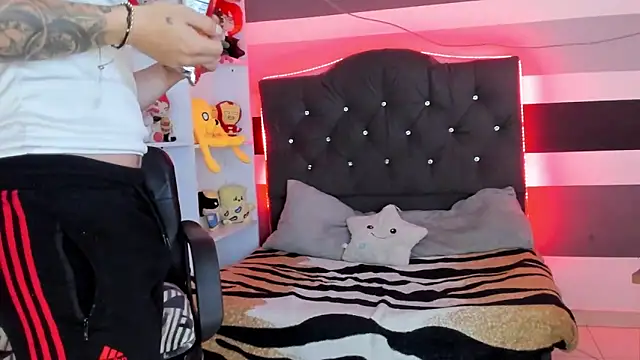 Snapshot of _tatho_perovich_ chatting on December 4, 2024, 4:54 am tatho perovich online show from December 4, 2024, 4:54 am