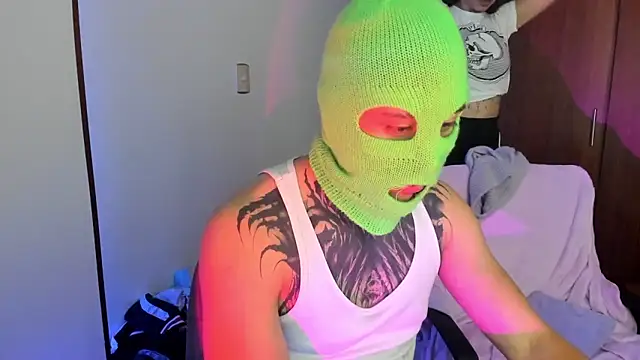 Snapshot of _tatho_perovich_ chatting on February 19, 2025, 4:44 am tatho perovich online show from February 19, 2025, 4:44 am