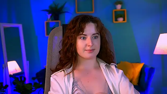 Snapshot of AnnTerry_ chatting on October 5, 2025, 8:56 am AnnTerry online show from October 5, 2025, 8:56 am