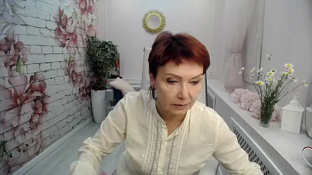 Snapshot of Cutie_Asya chatting on June 17, 2026, 4:04 am Cutie Asya online show from June 17, 2026, 4:04 am