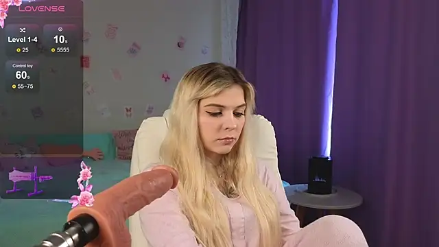 Snapshot of Kate_Legend chatting on September 14, 2025, 2:33 am Kate Legend online show from September 14, 2025, 2:33 am