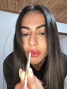 emilie xx  online show from October 12, 2025, 10:31 pm