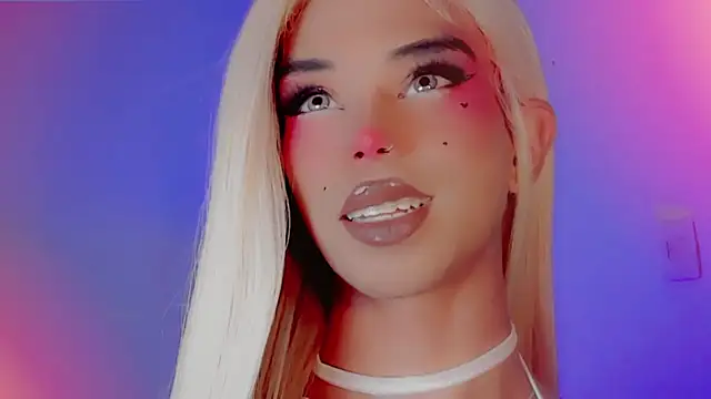 Snapshot of DanniLee_ chatting on November 28, 2025, 10:34 pm DanniLee online show from November 28, 2025, 10:34 pm