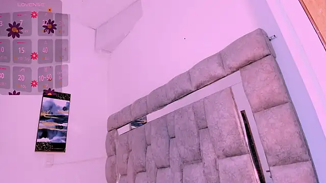 zulyjones online show from February 12, 2025, 7:02 pm