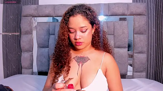 zulyjones online show from October 15, 2025, 6:52 pm