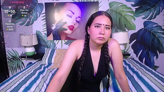 Snapshot of hushaima chatting on January 14, 2025, 7:00 pm hushaima online show from January 14, 2025, 7:00 pm