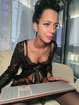 mrs skinny goddess online show from May 1, 2026, 4:33 pm