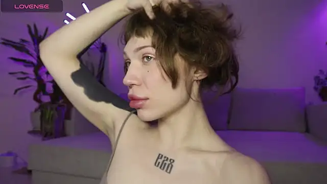 Snapshot of PaulaPratt chatting on January 8, 2026, 6:26 am PaulaPratt online show from January 8, 2026, 6:26 am