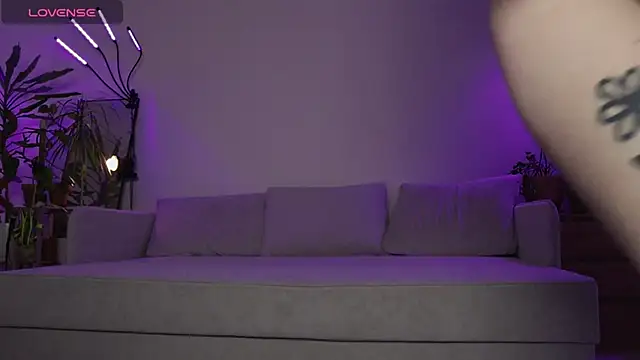 Snapshot of PaulaPratt chatting on January 13, 2026, 5:46 am PaulaPratt online show from January 13, 2026, 5:46 am