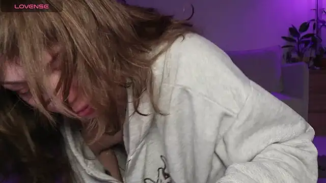 Snapshot of PaulaPratt chatting on February 10, 2026, 5:11 am PaulaPratt online show from February 10, 2026, 5:11 am