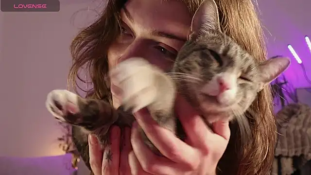 Snapshot of PaulaPratt chatting on March 8, 2026, 5:22 am PaulaPratt online show from March 8, 2026, 5:22 am