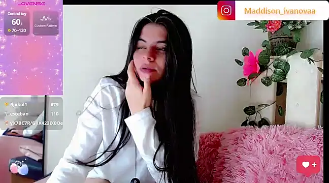 Madisson Ivanova online show from January 25, 2025, 11:13 am