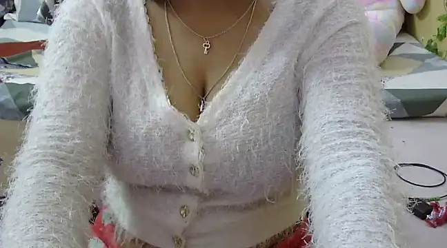 Snapshot of Bold_Pooja chatting on February 16, 2025, 4:31 am Bold Pooja online show from February 16, 2025, 4:31 am