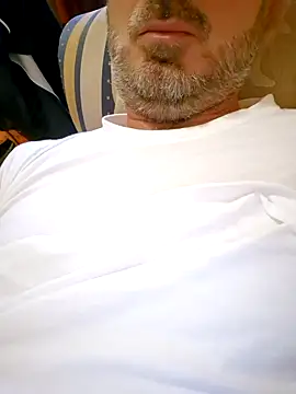 Snapshot of 1talianBeutifulCock chatting on December 2, 2024, 10:07 am 1talianBeutifulCock online show from December 2, 2024, 10:07 am