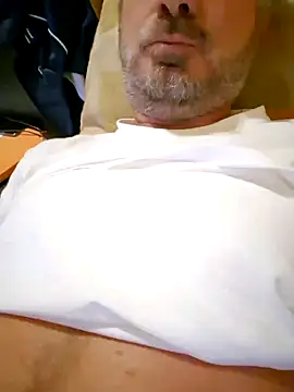 Snapshot of 1talianBeutifulCock chatting on December 2, 2024, 4:42 pm 1talianBeutifulCock online show from December 2, 2024, 4:42 pm