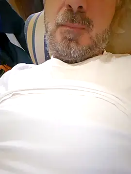 Snapshot of 1talianBeutifulCock chatting on December 6, 2024, 1:22 pm 1talianBeutifulCock online show from December 6, 2024, 1:22 pm