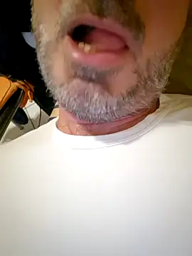 Snapshot of 1talianBeutifulCock chatting on December 15, 2024, 6:48 pm 1talianBeutifulCock online show from December 15, 2024, 6:48 pm