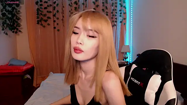 Snapshot of Velvetsky_1 chatting on January 22, 2025, 5:38 pm Velvetsky 1 online show from January 22, 2025, 5:38 pm