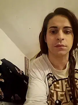 perla97 online show from December 7, 2024, 5:09 pm