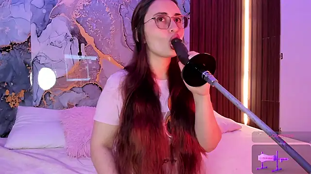 centaurigirl online show from October 24, 2025, 3:25 am