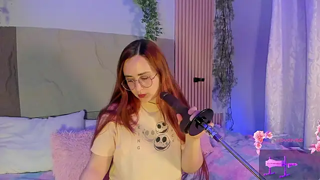 centaurigirl online show from February 27, 2026, 4:01 am