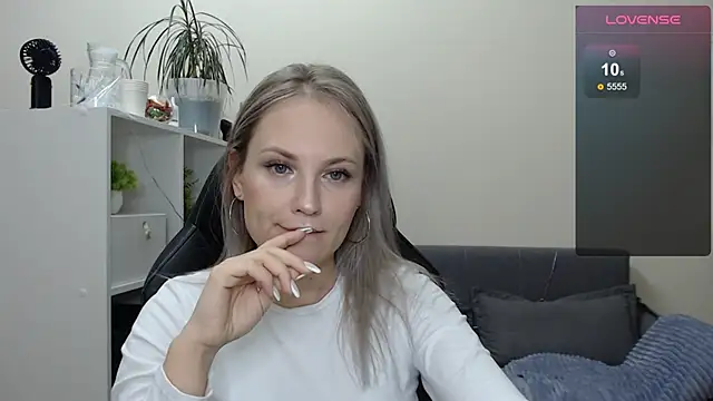 Sunny bunny6 online show from January 20, 2025, 6:21 pm