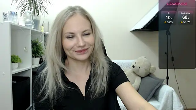 Sunny bunny6 online show from October 15, 2025, 2:44 am