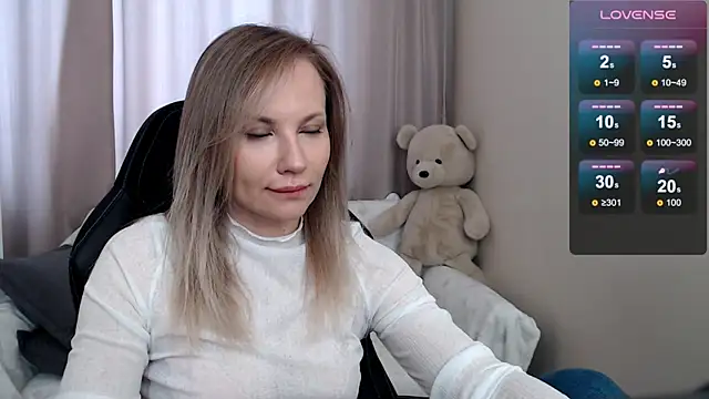 Sunny bunny6 online show from March 6, 2026, 4:53 am