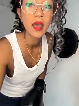 Snapshot of Amaliu_ chatting on February 26, 2025, 3:41 pm Amaliu online show from February 26, 2025, 3:41 pm