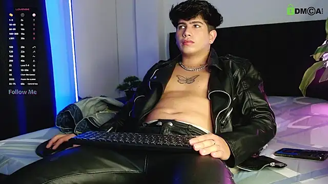 LyleBennett  online show from October 4, 2025, 1:53 pm