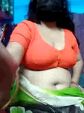 Snapshot of BERRY_00 chatting on February 7, 2025, 12:53 am BERRY 00 online show from February 7, 2025, 12:53 am