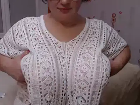 Nora Star online show from February 13, 2025, 10:00 pm