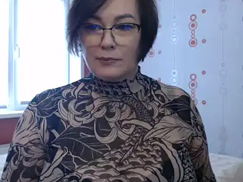 Nora Star online show from March 21, 2025, 9:34 am