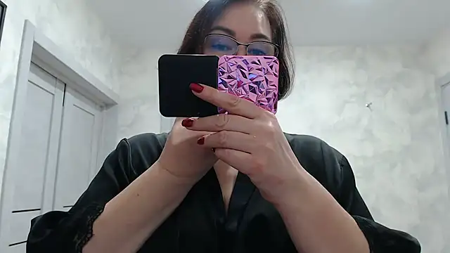 Nora Star online show from September 27, 2025, 7:19 pm