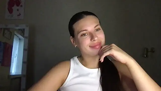 MoonriseGoddess online show from July 28, 2026, 9:04 am