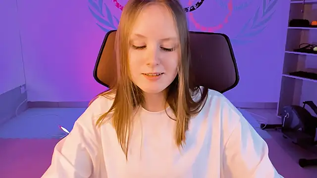 Snapshot of VivienLeeigh chatting on December 25, 2024, 4:22 pm VivienLeeigh online show from December 25, 2024, 4:22 pm