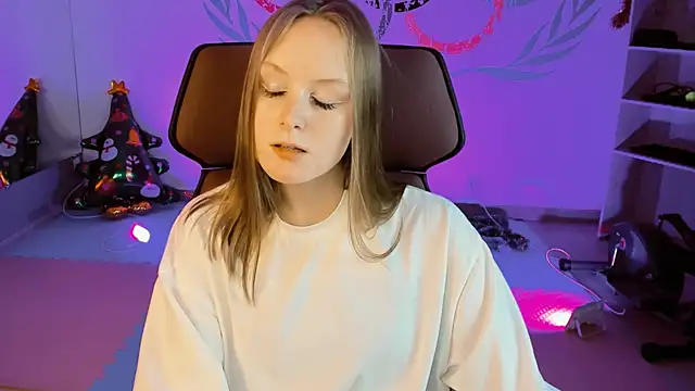 Snapshot of VivienLeeigh chatting on December 26, 2024, 8:32 pm VivienLeeigh online show from December 26, 2024, 8:32 pm