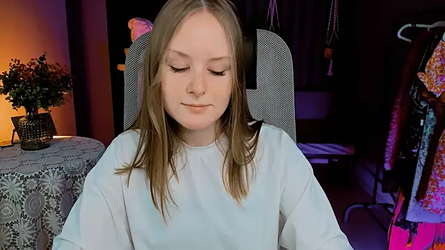 Snapshot of VivienLeeigh chatting on January 10, 2025, 1:09 pm VivienLeeigh online show from January 10, 2025, 1:09 pm