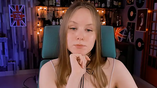 Snapshot of VivienLeeigh chatting on January 14, 2025, 4:18 pm VivienLeeigh online show from January 14, 2025, 4:18 pm