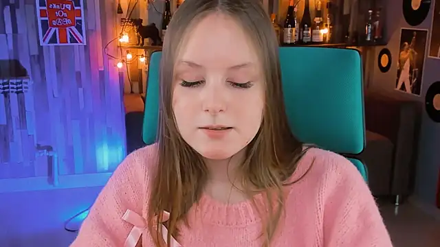 Snapshot of VivienLeeigh chatting on January 22, 2025, 4:55 pm VivienLeeigh online show from January 22, 2025, 4:55 pm