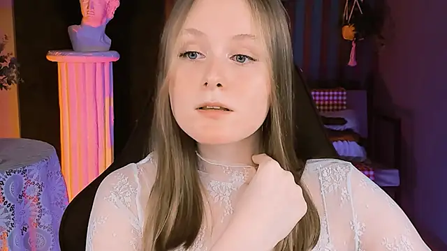 Snapshot of VivienLeeigh chatting on February 5, 2025, 4:14 pm VivienLeeigh online show from February 5, 2025, 4:14 pm