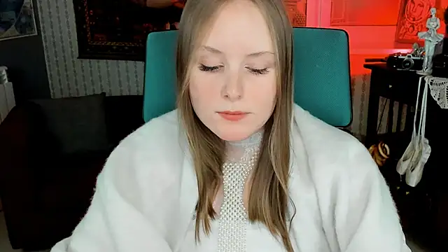 Snapshot of VivienLeeigh chatting on February 9, 2025, 7:41 pm VivienLeeigh online show from February 9, 2025, 7:41 pm