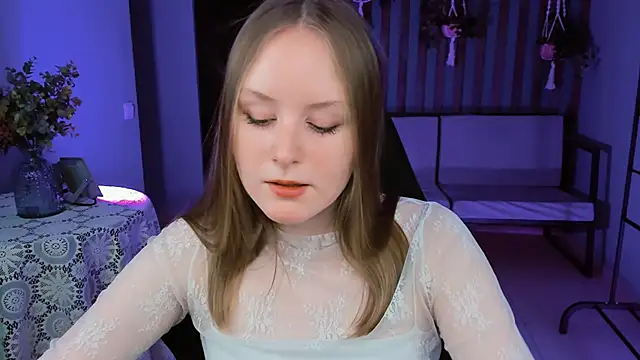 Snapshot of VivienLeeigh chatting on February 15, 2025, 9:05 am VivienLeeigh online show from February 15, 2025, 9:05 am