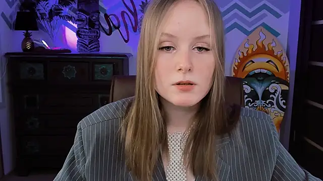 Snapshot of VivienLeeigh chatting on February 22, 2025, 6:30 pm VivienLeeigh online show from February 22, 2025, 6:30 pm