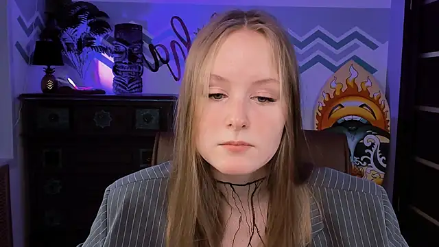 Snapshot of VivienLeeigh chatting on February 23, 2025, 9:11 am VivienLeeigh online show from February 23, 2025, 9:11 am