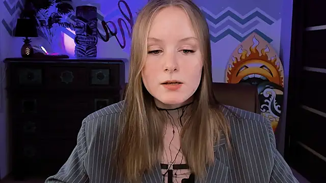 Snapshot of VivienLeeigh chatting on February 23, 2025, 3:18 pm VivienLeeigh online show from February 23, 2025, 3:18 pm