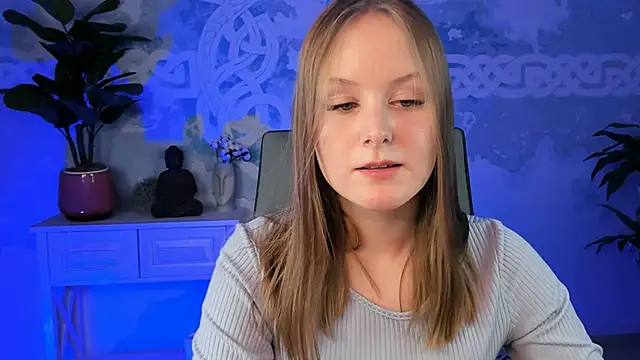 Snapshot of VivienLeeigh chatting on March 1, 2025, 12:12 pm VivienLeeigh online show from March 1, 2025, 12:12 pm